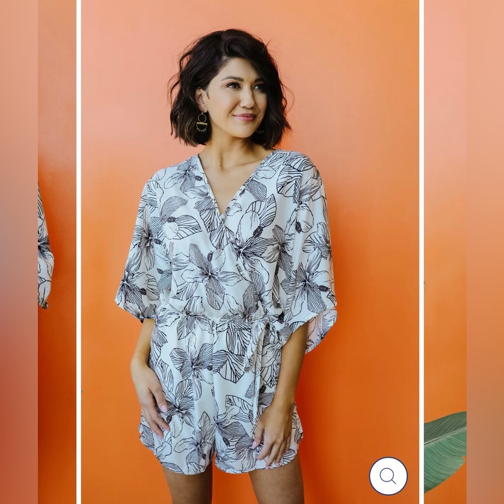 FLS + Apparel Kimono Romper Leaves design Black and White Sz S EUC